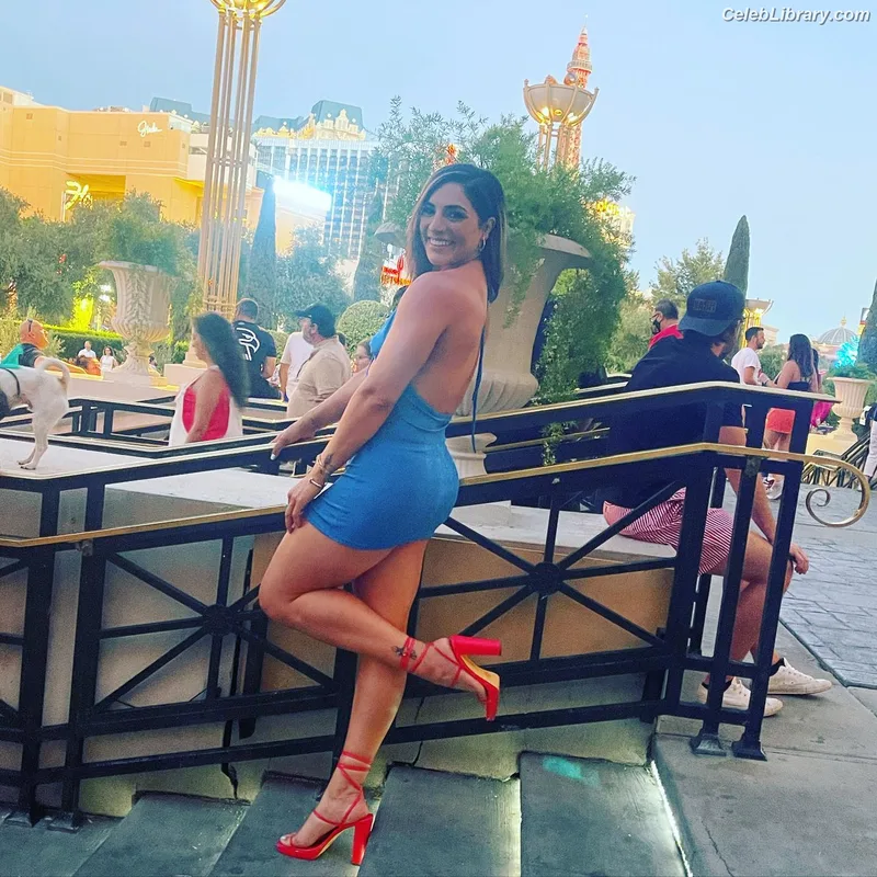 Raquel Rodriguez photo 2 of 776