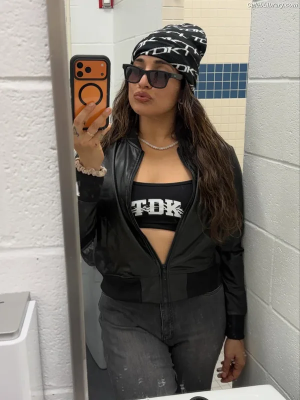Raquel Rodriguez photo 3 of 776