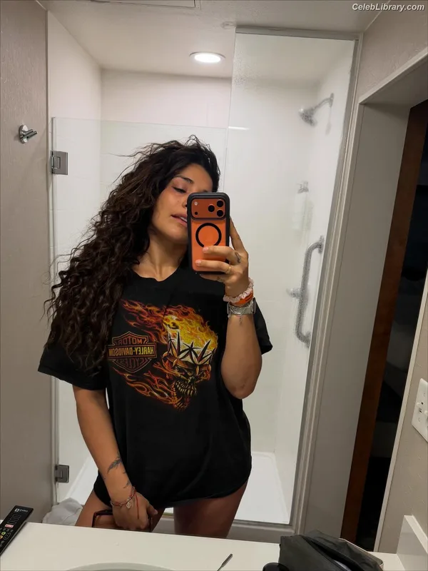 Raquel Rodriguez photo 1 of 776