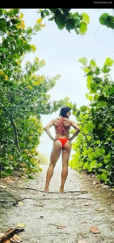 Raquel Rodriguez photo 8 of 776