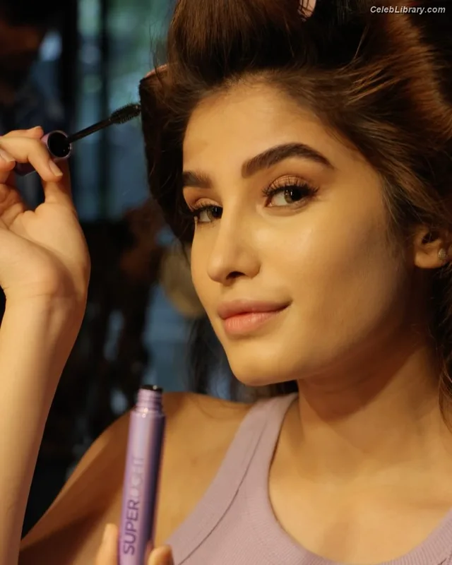 Rasha Thadani photo 2 of 90