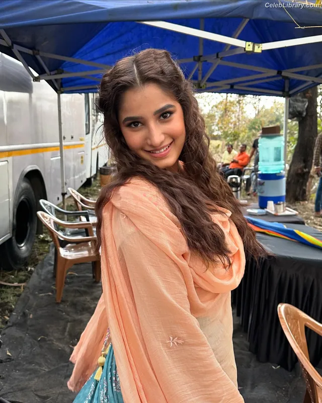 Rasha Thadani photo 18 of 90