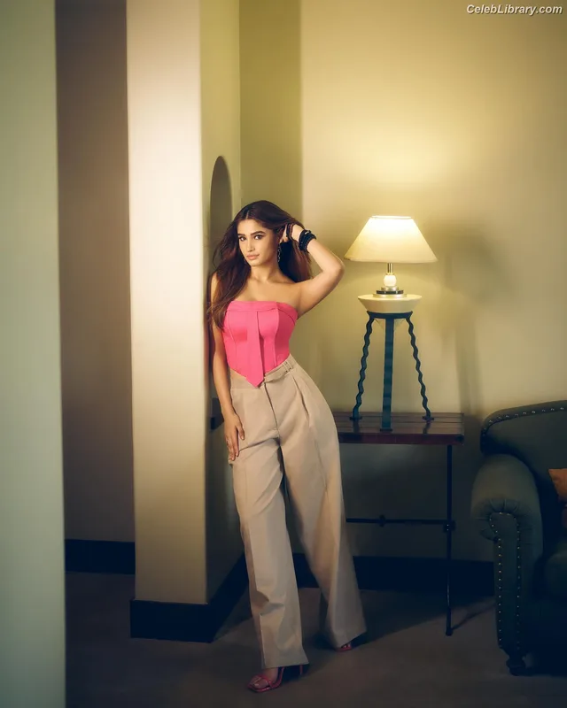 Rasha Thadani photo 24 of 90