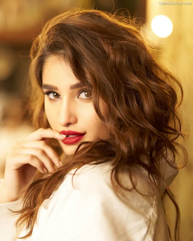 Rasha Thadani photo 2 of 90