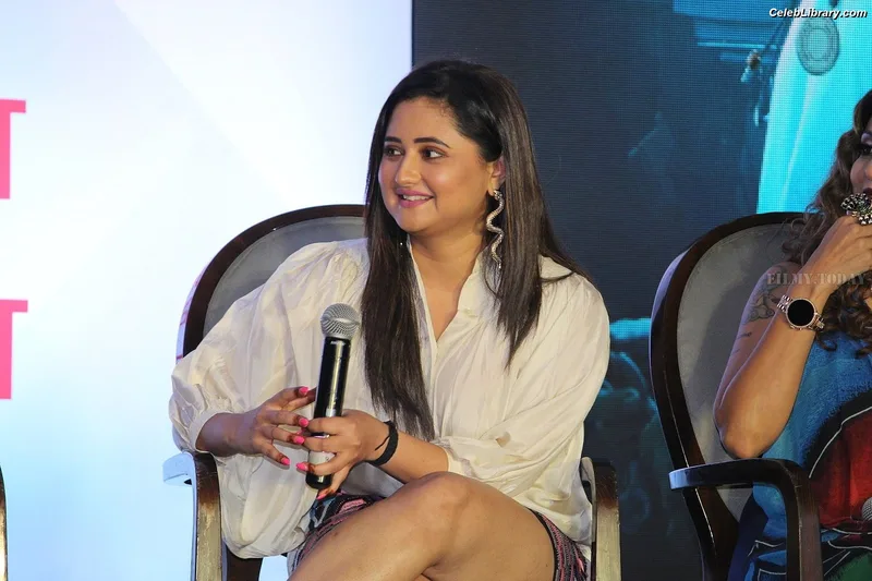 Rashami Desai photo 20 of 101
