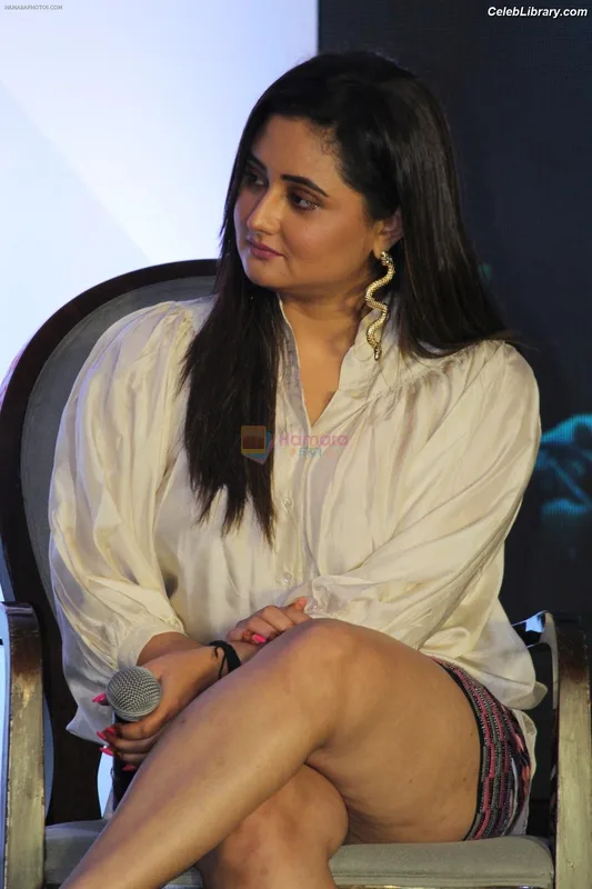 Rashami Desai photo 16 of 101