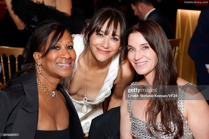 Rashida Jones photo 24 of 98