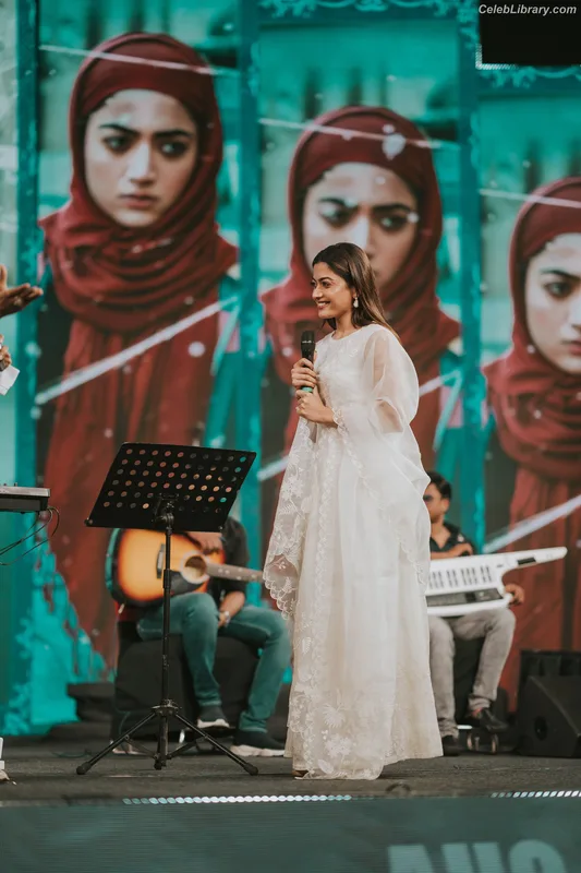 Rashmika Mandanna photo 4 of 95