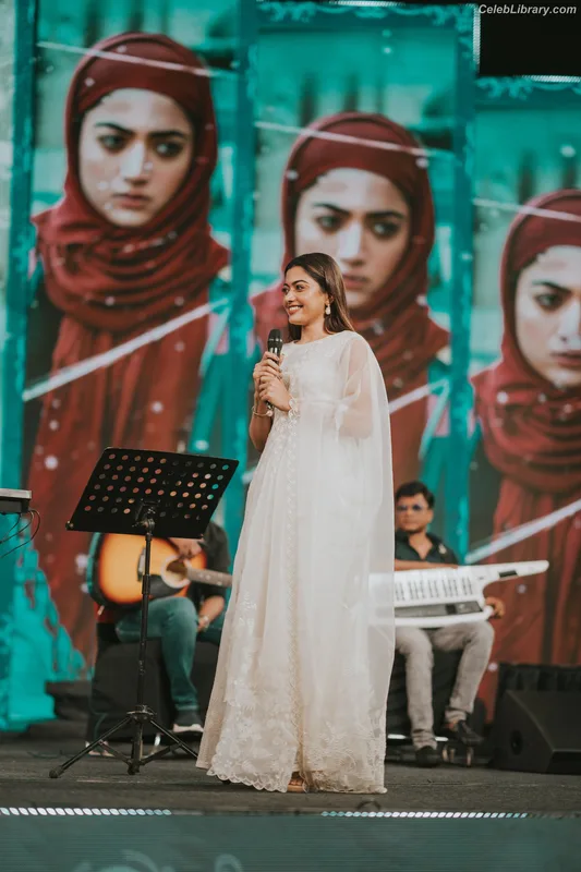 Rashmika Mandanna photo 14 of 95