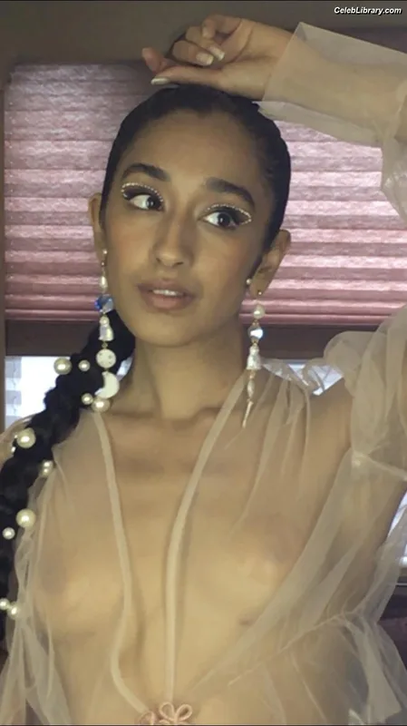 Raveena photo 5 of 104