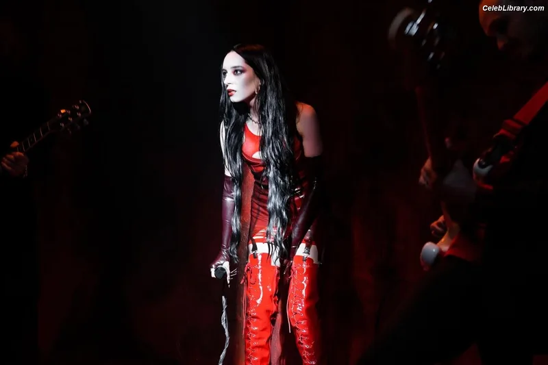 Raven Numan photo 5 of 218