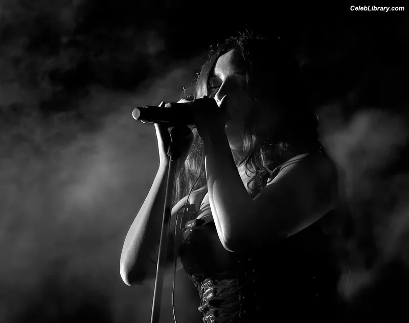 Raven Numan photo 15 of 218