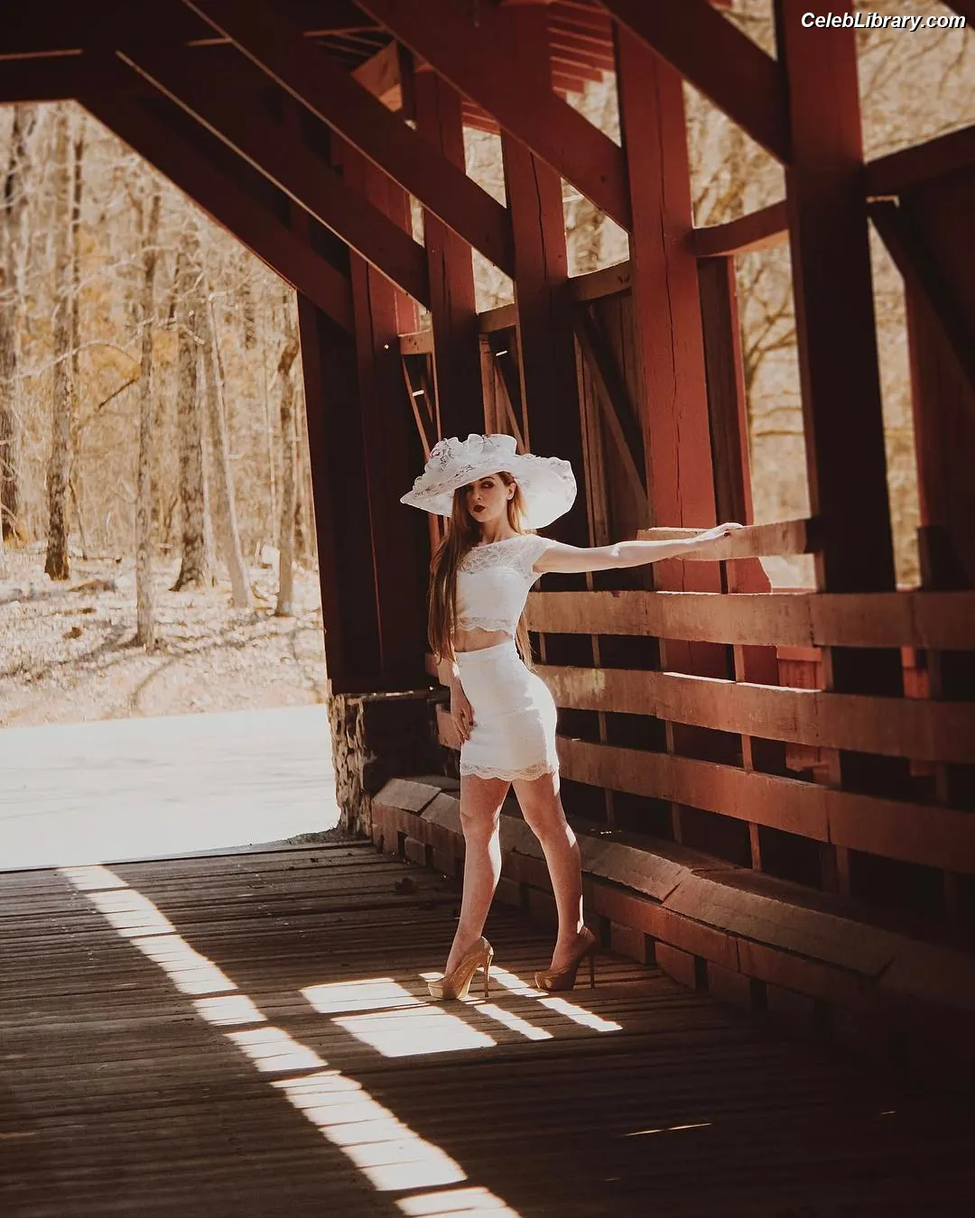 Raven Walton photo 9 of 32