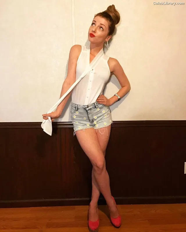 Raven Walton photo 7 of 33