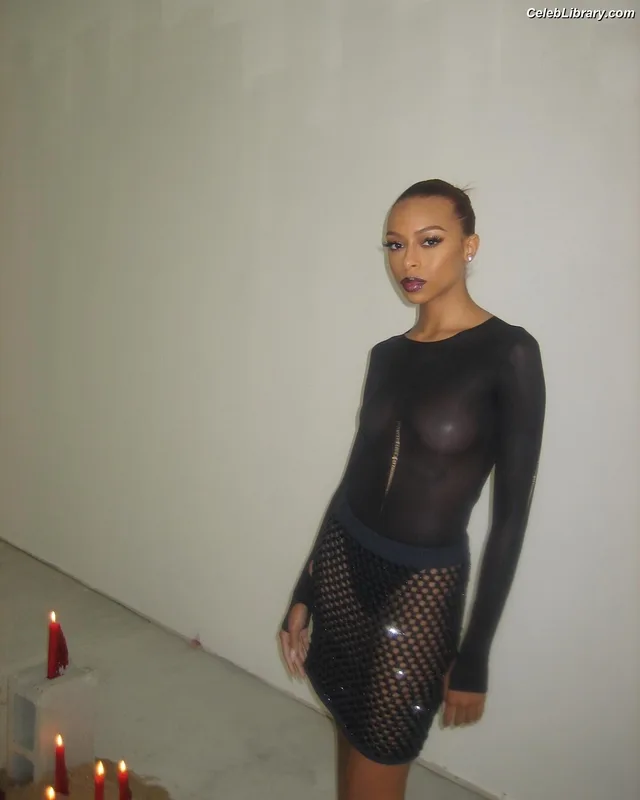 Ravyn Lenae photo 10 of 65
