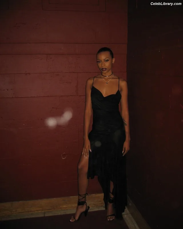 Ravyn Lenae photo 13 of 65