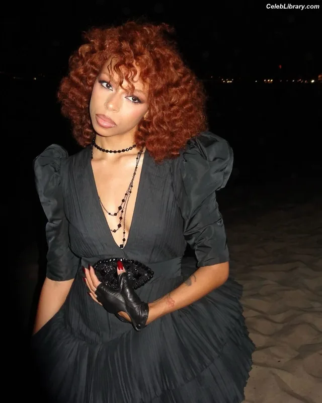 Ravyn Lenae photo 13 of 65