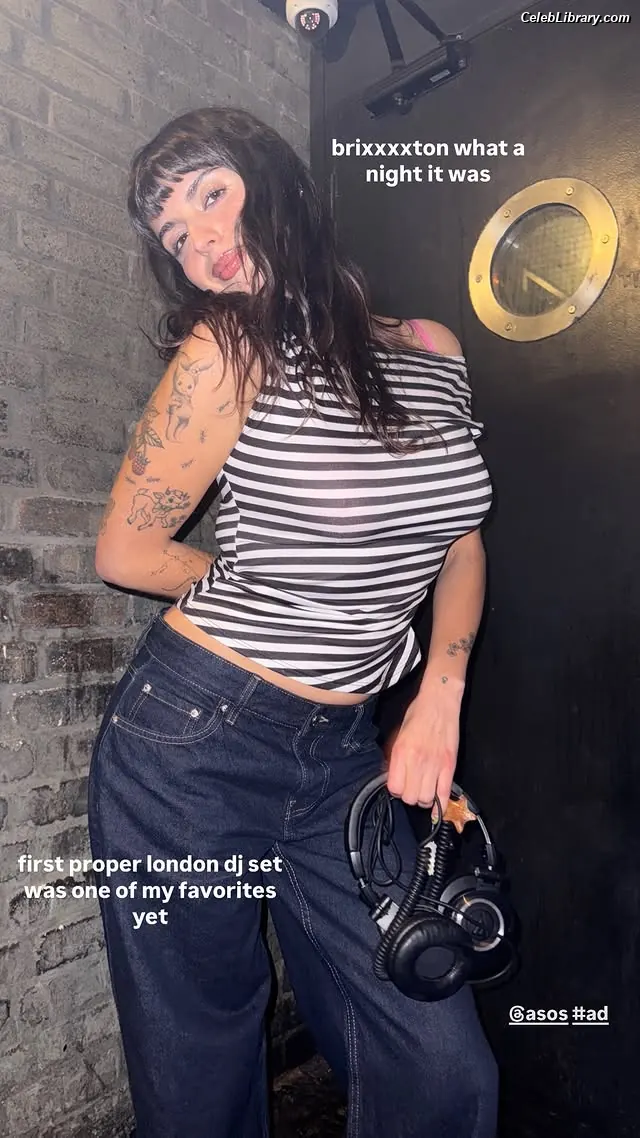 Rebecca Black photo 22 of 714