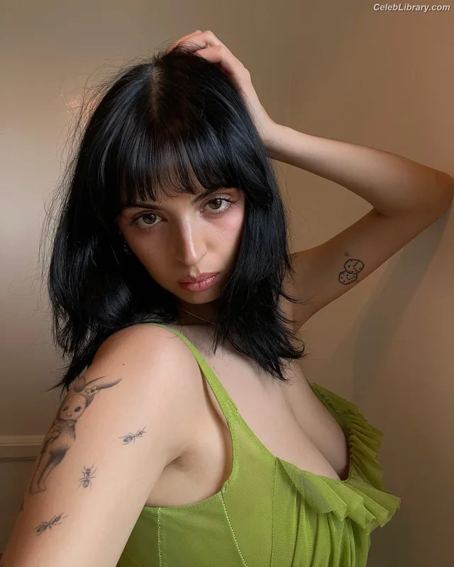 Rebecca Black photo 21 of 714