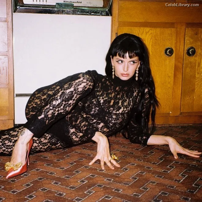 Rebecca Black photo 8 of 714