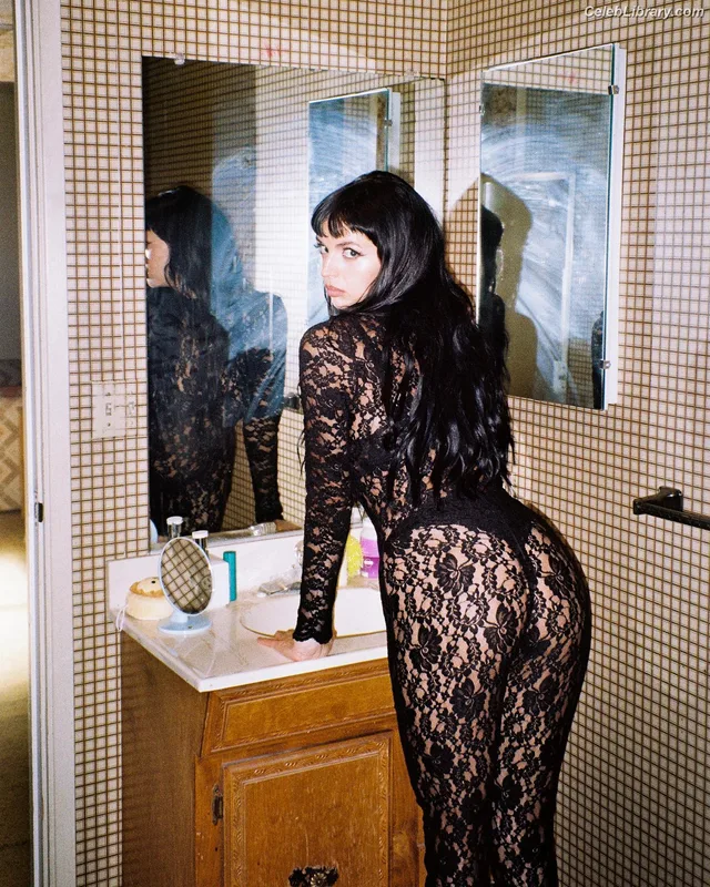 Rebecca Black photo 9 of 714