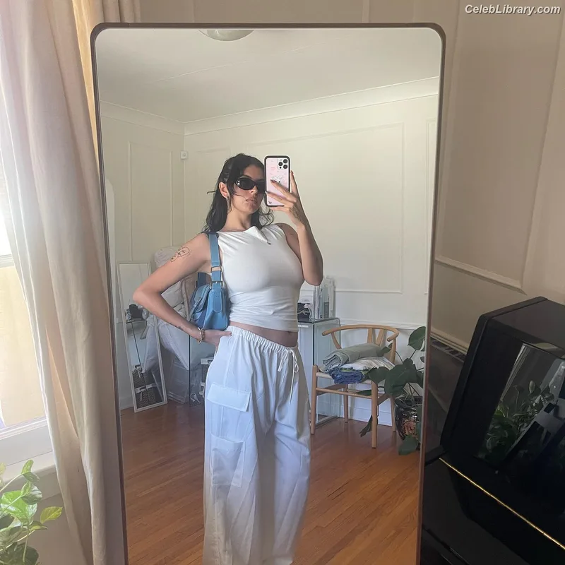 Rebecca Black photo 6 of 714