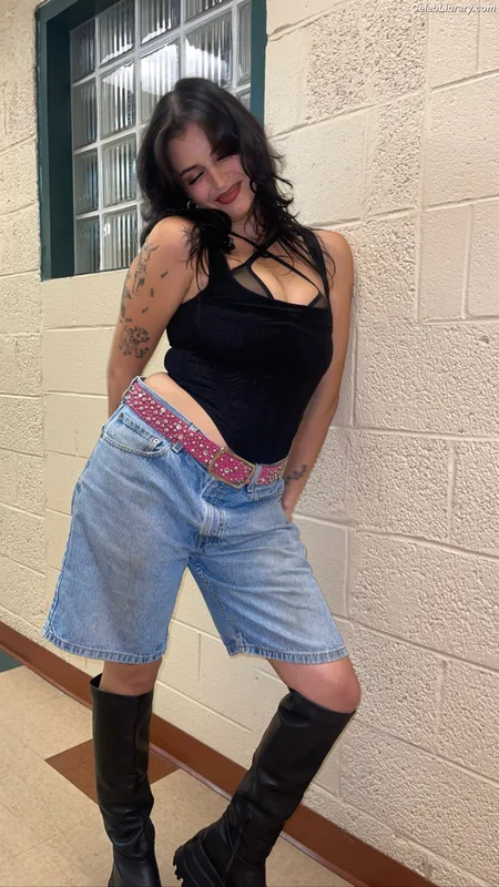 Rebecca Black photo 12 of 714