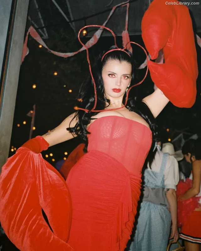 Rebecca Black photo 19 of 714