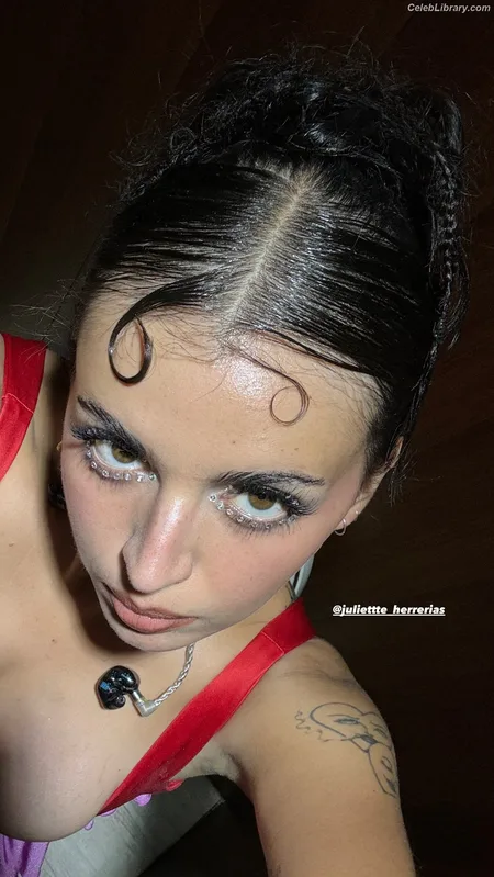 Rebecca Black photo 6 of 714
