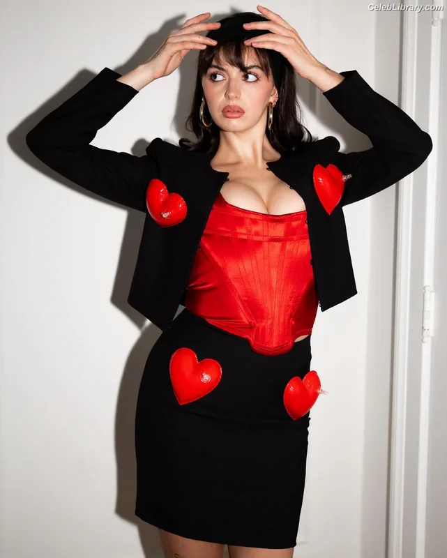 Rebecca Black photo 7 of 714