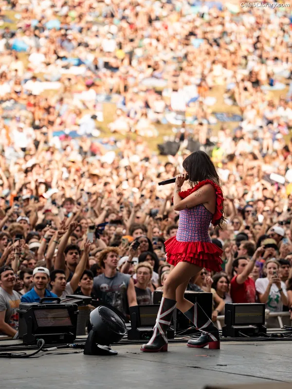 Rebecca Black photo 8 of 714