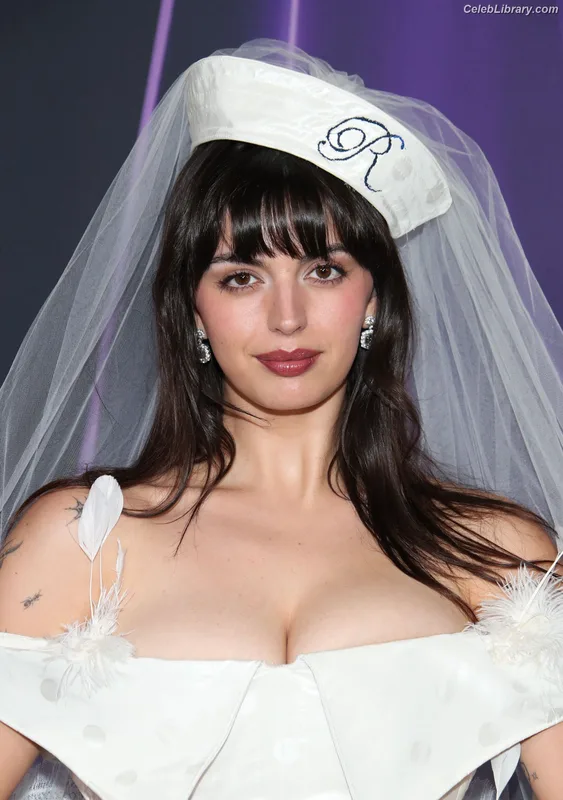 Rebecca Black photo 9 of 714