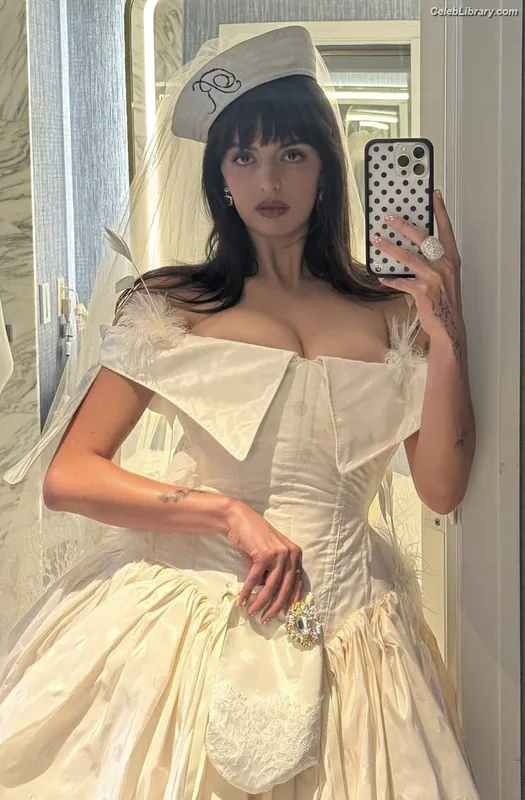 Rebecca Black photo 8 of 714