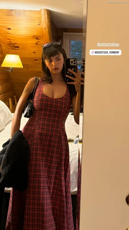 Rebecca Black photo 7 of 714