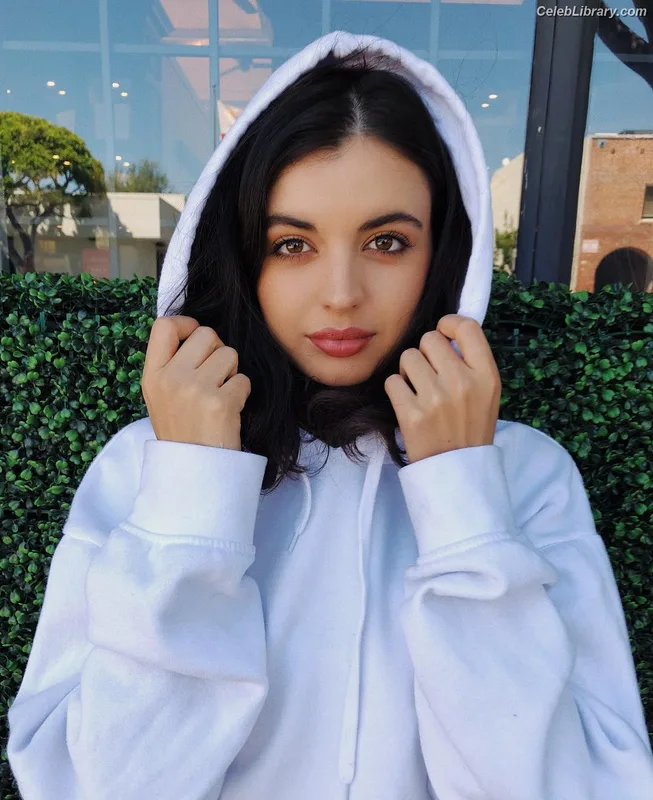 Rebecca Black photo 24 of 714