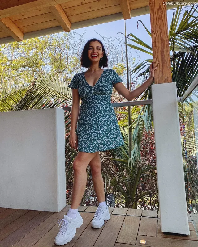 Rebecca Black photo 15 of 714