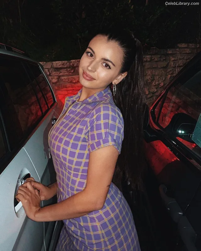 Rebecca Black photo 7 of 714