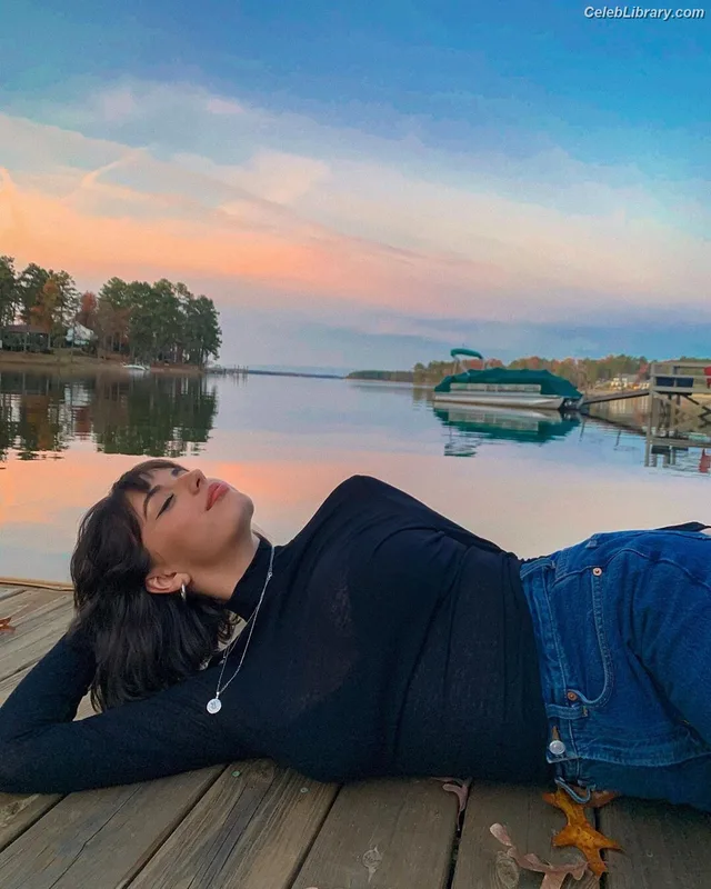 Rebecca Black photo 14 of 714