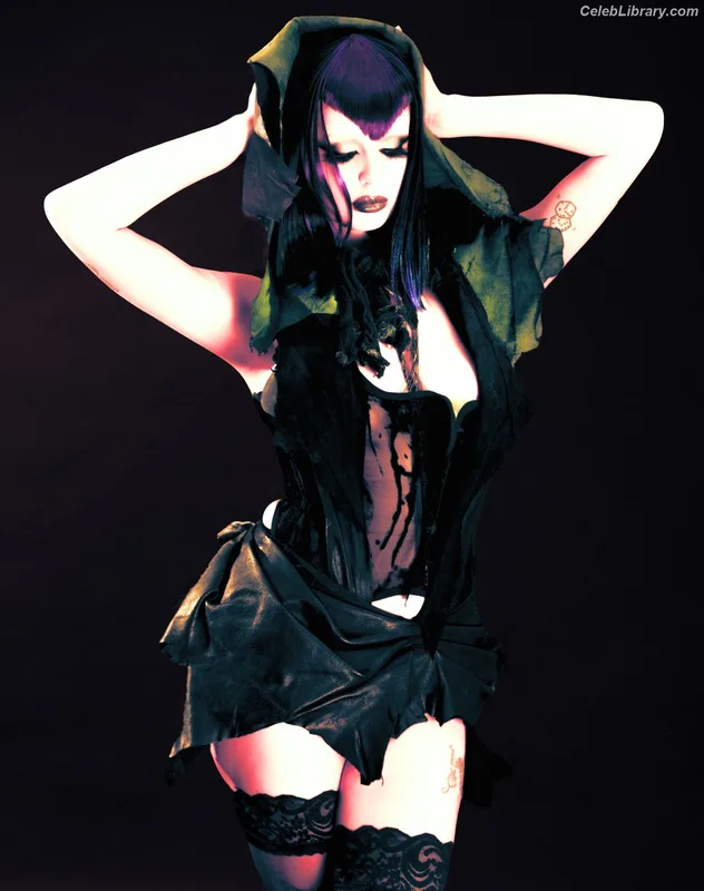 Rebecca Black photo 3 of 714