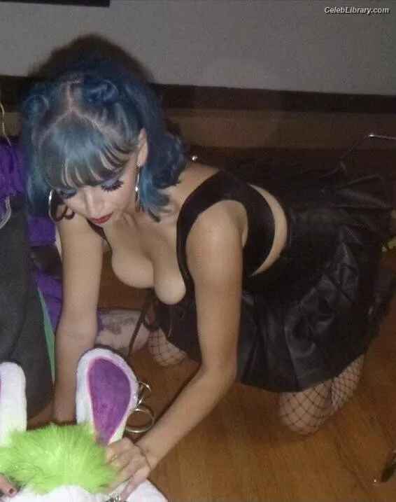 Rebecca Black photo 13 of 714