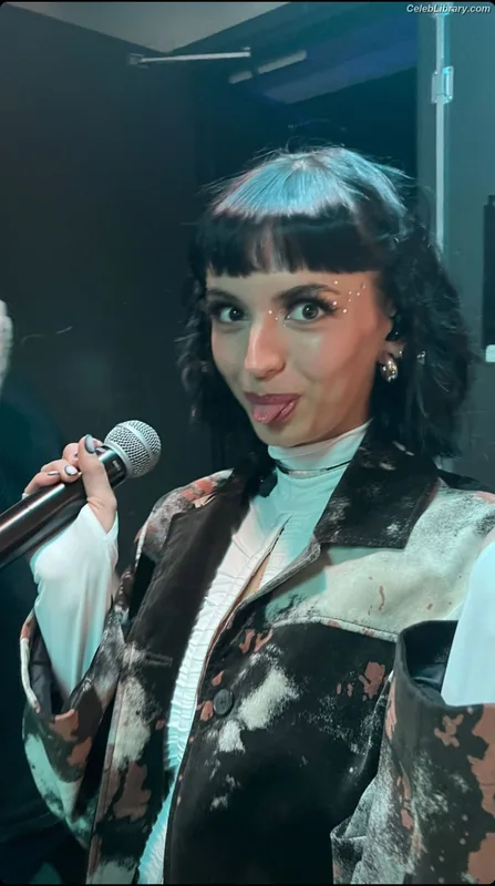 Rebecca Black photo 22 of 714
