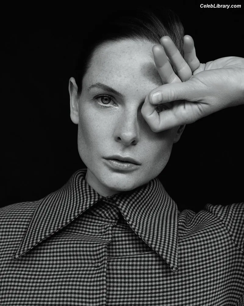 Rebecca Ferguson photo 16 of 430