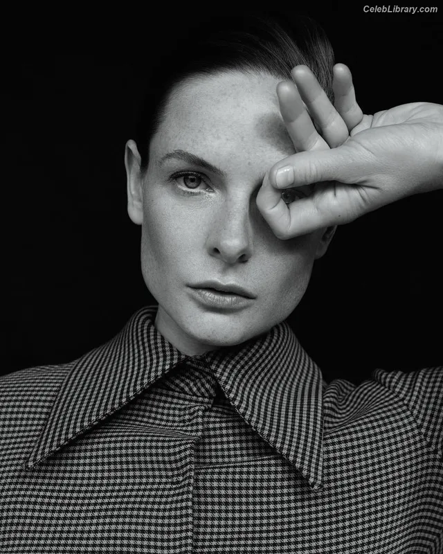 Rebecca Ferguson photo 16 of 430
