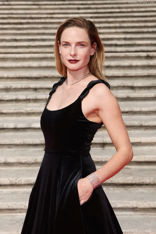 Rebecca Ferguson photo 19 of 430