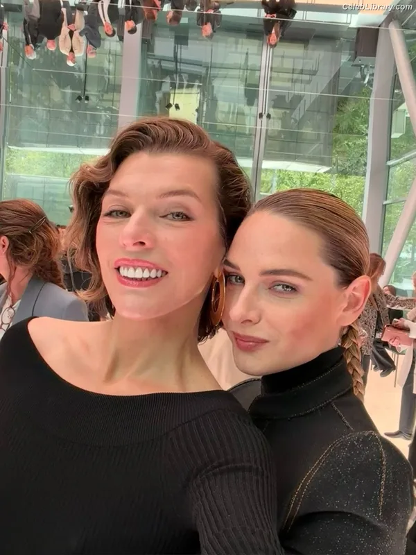 Rebecca Ferguson photo 22 of 430