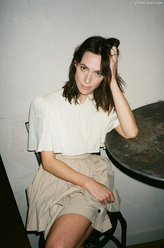 Rebecca Hall photo 7 of 242