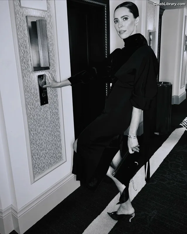 Rebecca Hall photo 18 of 242