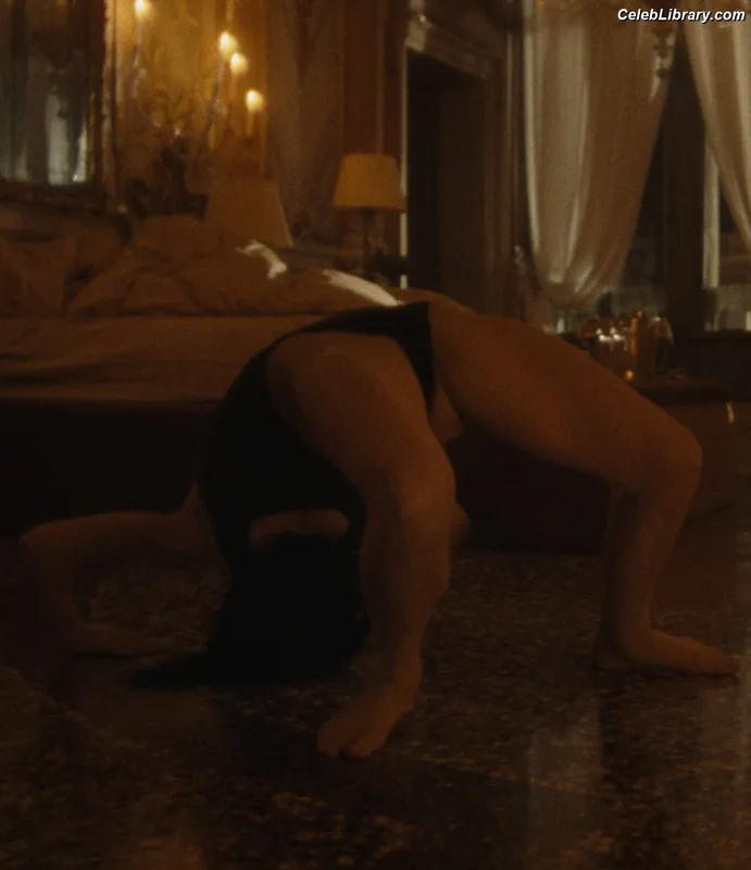 Rebecca Hall photo 11 of 242