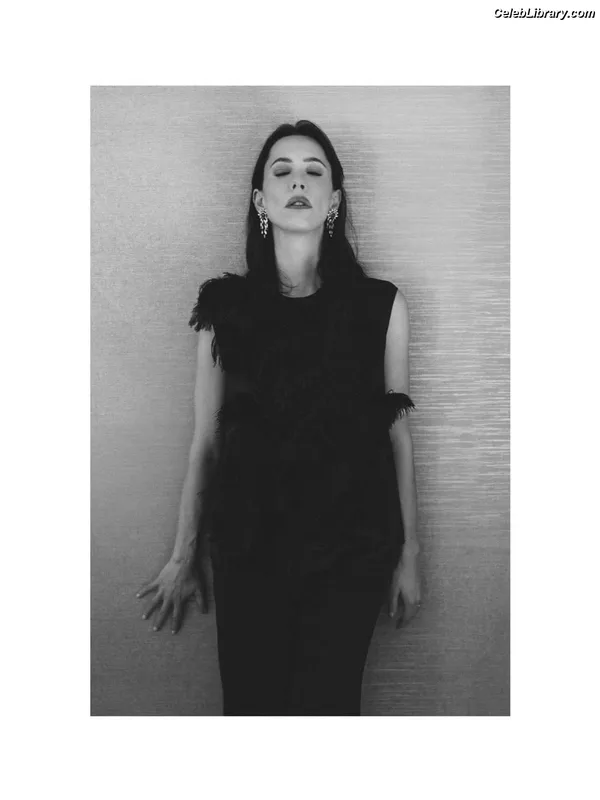 Rebecca Hall photo 2 of 242