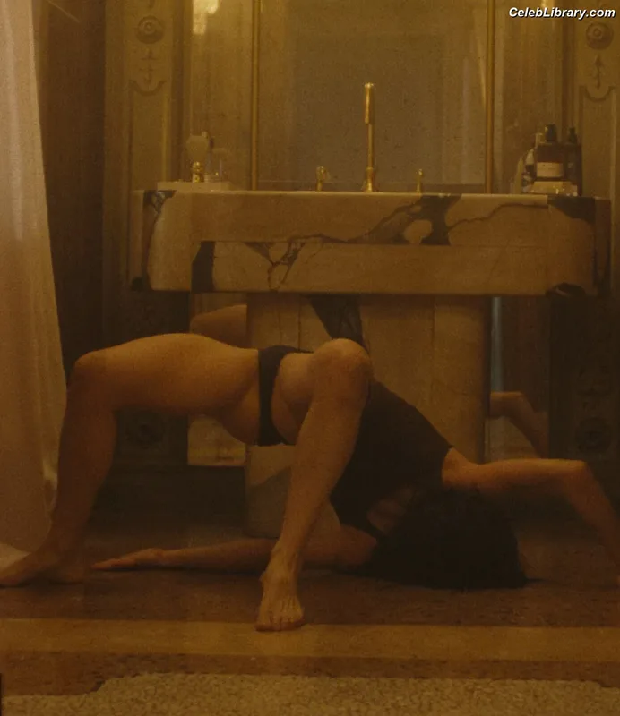 Rebecca Hall photo 13 of 242